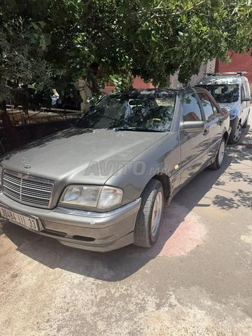 C220 modèle 1999 dédouane 2005