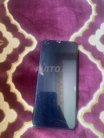 هاتف vivo y20 جميل وخفيف، 64 جيجا و 4 جيجا رام