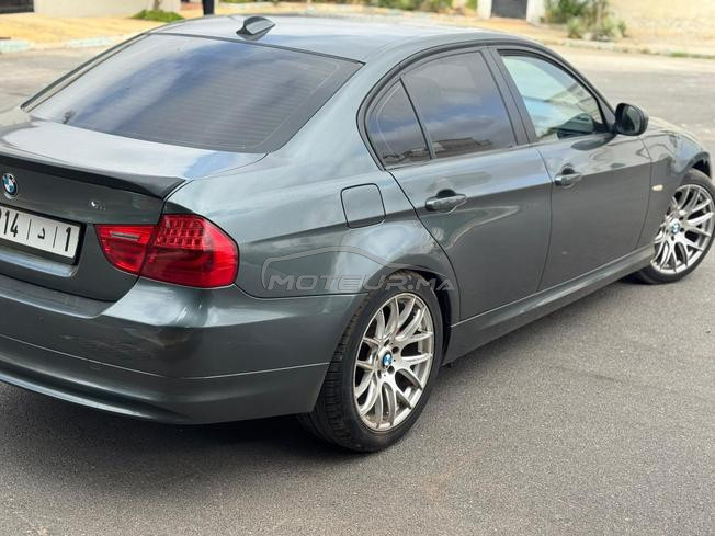 BMW Série 320i Essence Manuelle 2010