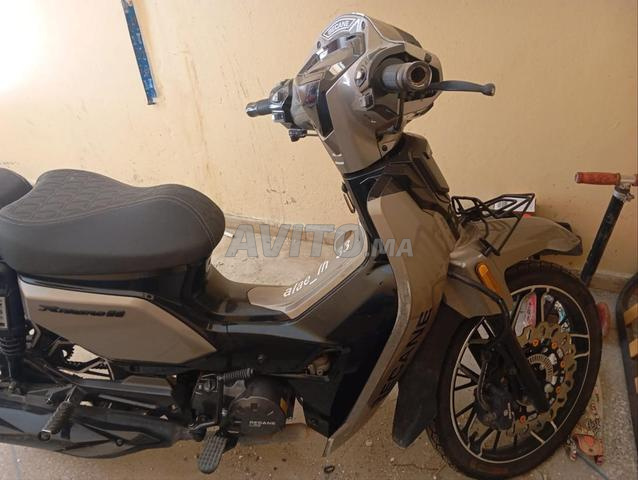 Moto 33 neuve - 2
