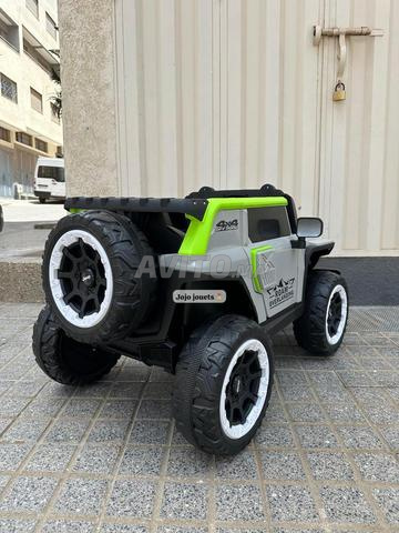 VOITURE ÉLECTRIQUE JEEP 4x4 - 2