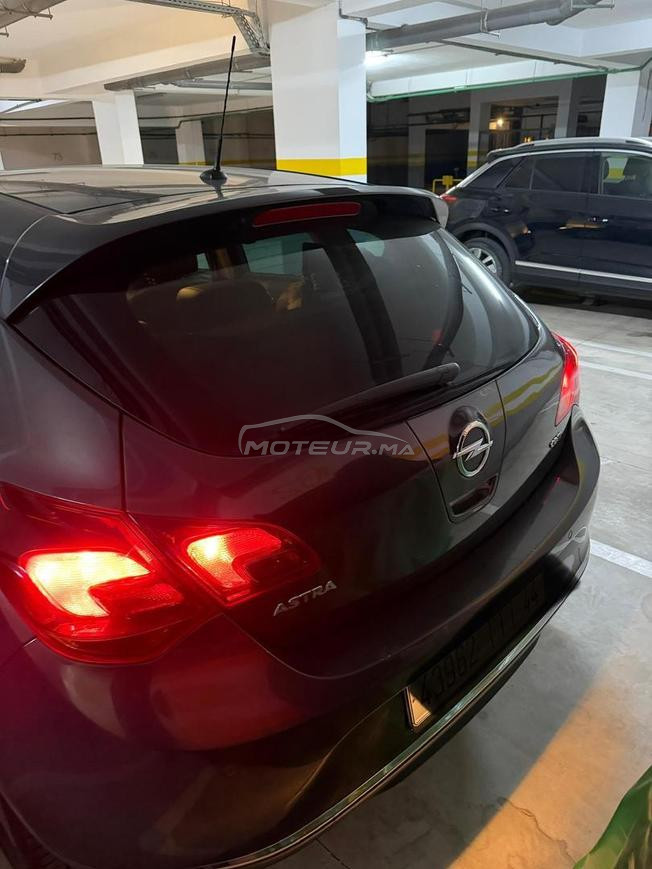 Opel Astra Diesel Manuelle 2014 à Tétouan