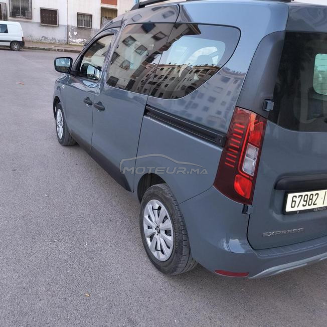 renault express 