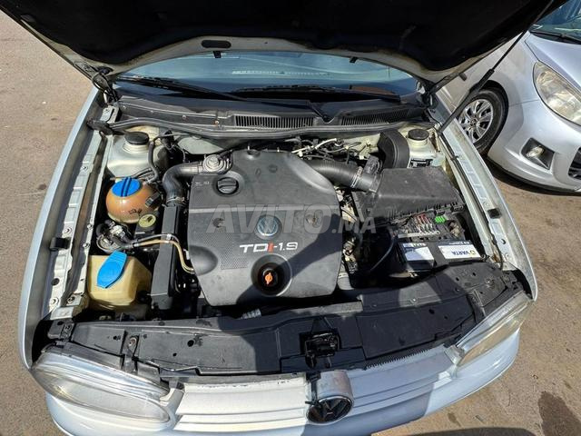 فولكس فاجن جولف 4 موديل 2000 8cv - 2