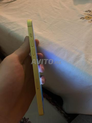 iPhone 14 Plus avec câble - 2