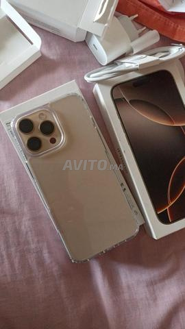 iPhone 16 Pro Max à vendre - 2