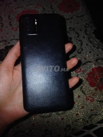 Téléphone Xiaomi Redmi 2 propre à vendre - 2