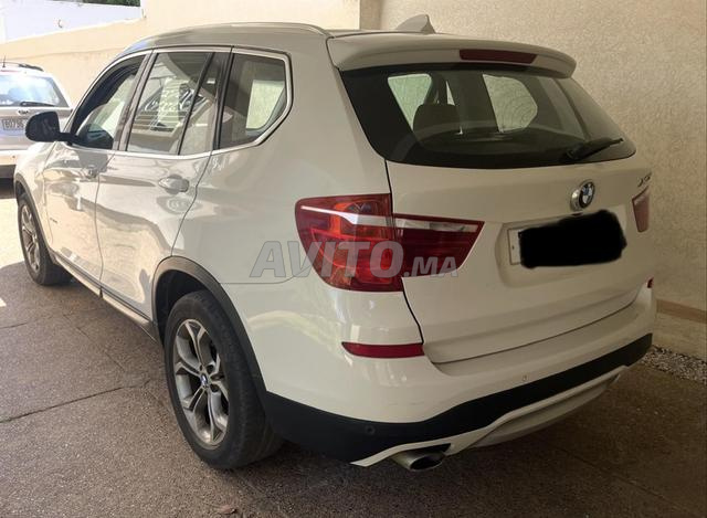 BMW X3 بيضاء - 2