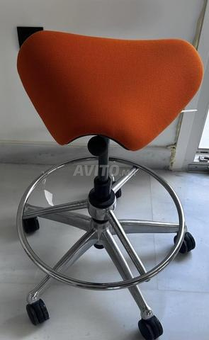 Lot de tabourets ergonomiques