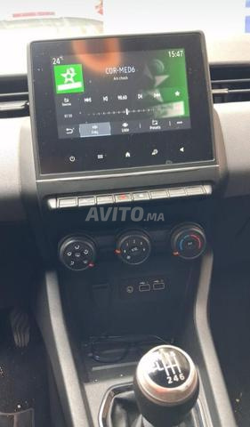 Renault Clio 5 modèle 2024 à vendre - 2