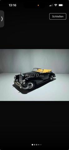 Voiture décor 1/18