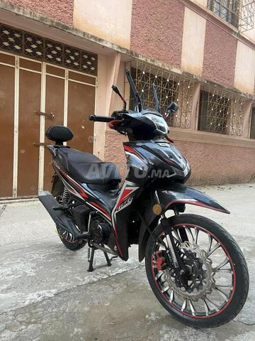 Moto Camel encore propre - 2