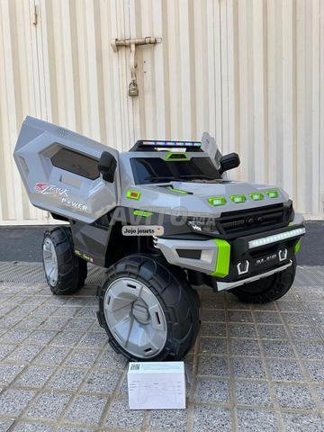 VOITURE BIG FUTURISTE ÉLECTRIQUE 12V
