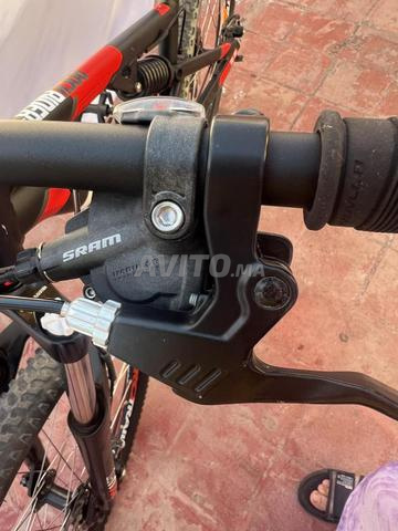 دراجة جبلية B’TWIN Rockrider 26 بوصة بحالة ممتازة - 2