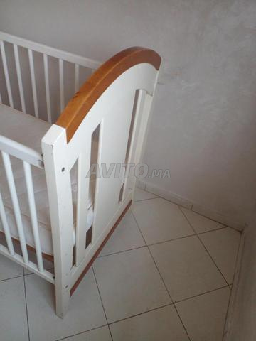 سرير أطفال مع مرتبة - 2