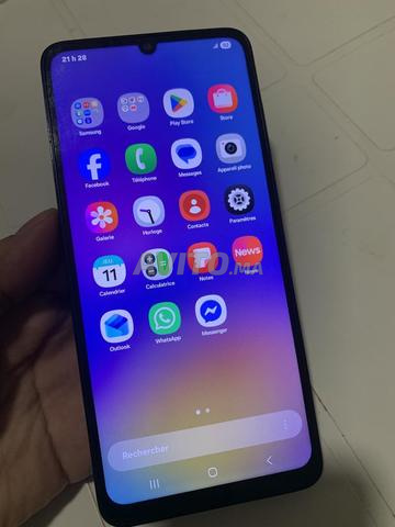 Samsung A05 64 giga 4 ram neuf comme neuf