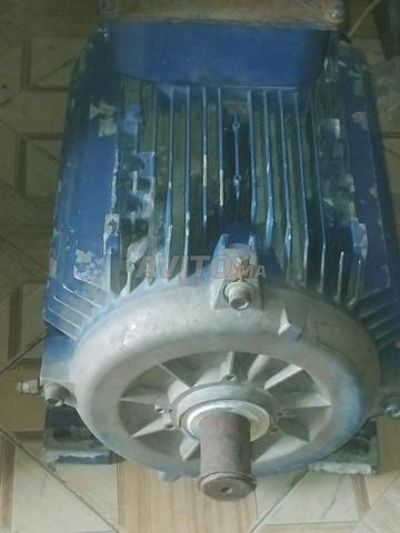 محرك 40 حصان 132 كجم صنع في إيطاليا - 2