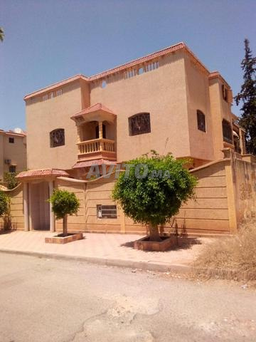فيلا فاخرة للبيع - 2
