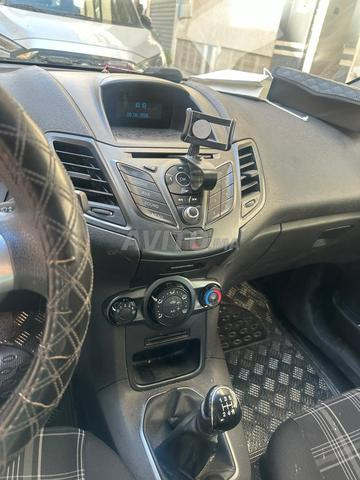 Ford Fiesta Diesel Manuelle 2016 à Fès - 2