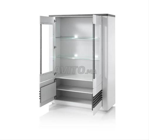 Vitrine et buffet KITEA. Table basse IKEA offerte - 2