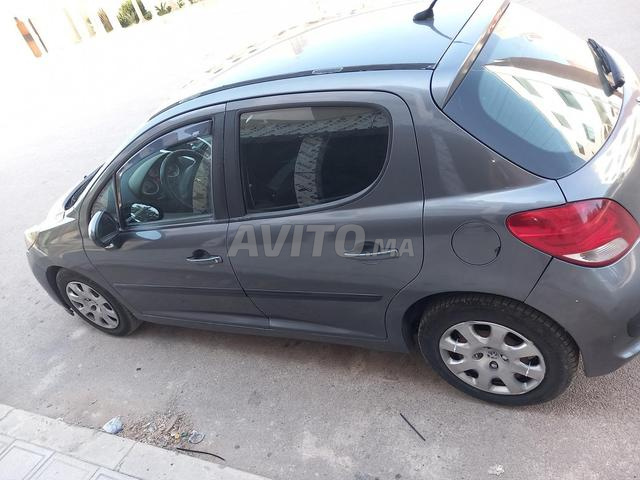 Peugeot 207 essence - 2