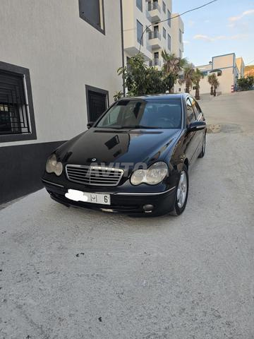 مرسيدس-بنز 220 ديزل يدوية 2001 بطنجة