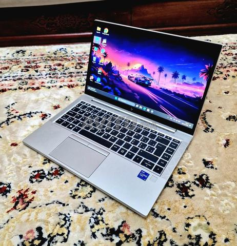 HP i5 الجيل 11 ذاكرة وصول عشوائي 8 جيجابايت 256 جيجابايت SSD