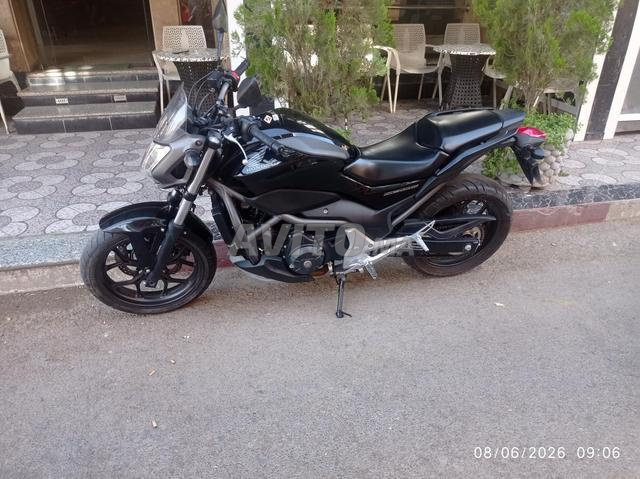 MOTO HONDA NC700S
