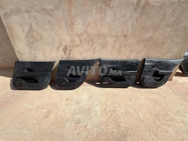 Garnitures de portes Dacia Logan 2020~2024