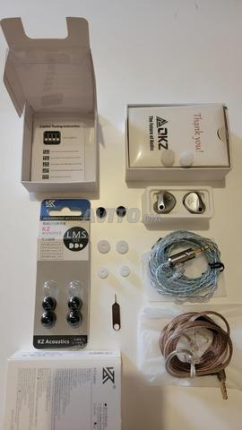 Écouteurs (IEM) KZ Castor avec Mic et accessoires - 2