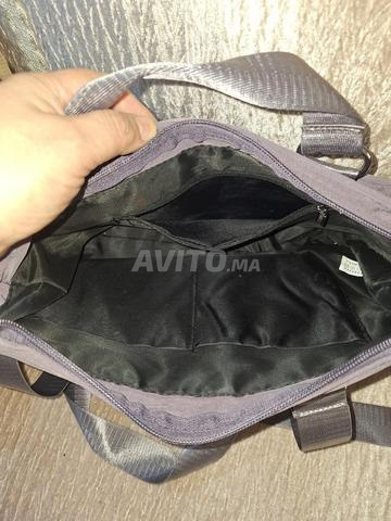 Sac pratique imperméable couleur grise - 2
