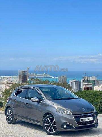 Peugeot 208 Tech édition 2019/10 à vendre - 2