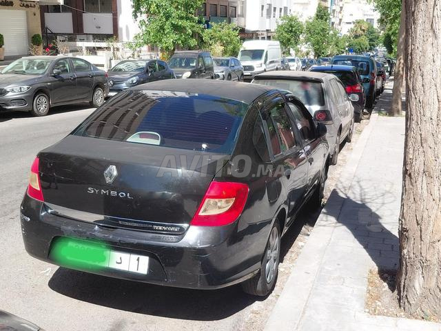 Renault Symbol essence propre modèle 2010 - 2