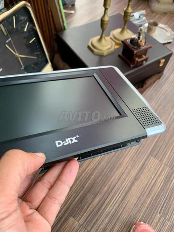 LECTEUR DVD PORTABLE D-JIX - TRÈS BON ÉTAT - 2