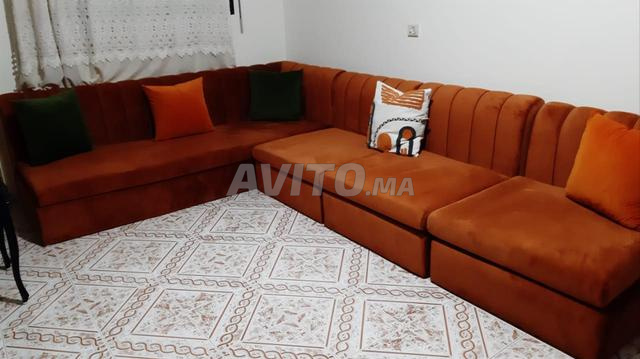 صالون أريكة بحالة جيدة ج