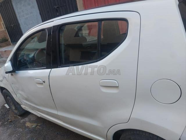 Suzuki Celerio Essence 2010 à vendre (en bon état)