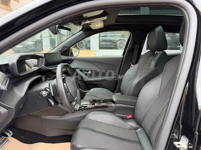 Peugeot 2008 Diesel Automatique 2023 à Rabat - 2