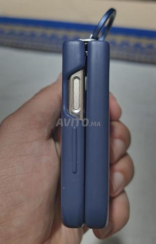 Z flip 4 128 go 8 go ram - 2