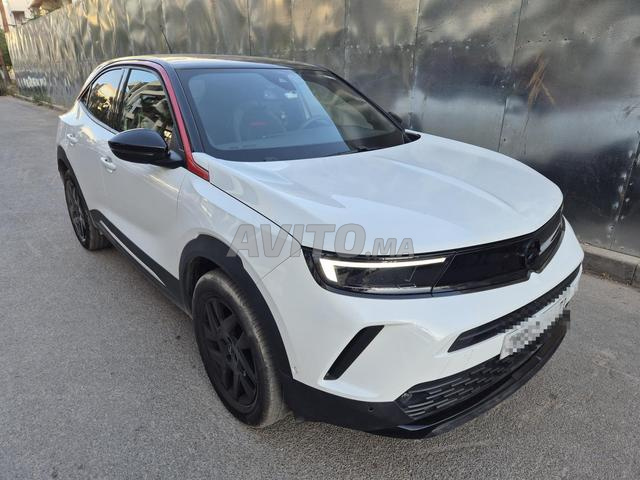 أوبل موكا جي إس لاين BVA 1.2 بنزين 130 حصان موديل 2023