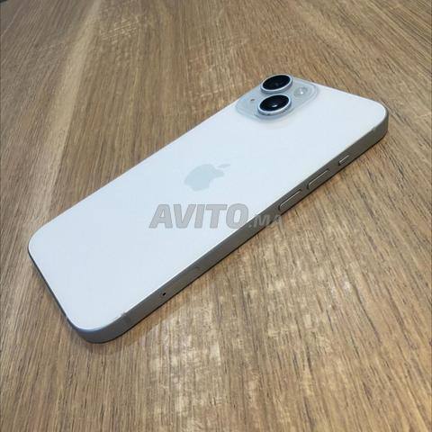 iPhone 15 - 128 Giga - Tout d’origine Apple - 2