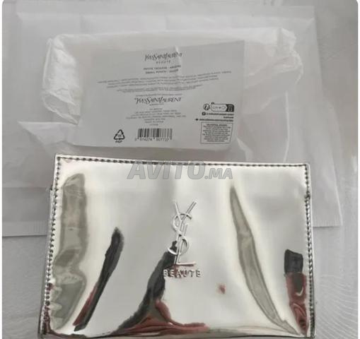 Pochette Yves Saint Laurent Loveshine authentique - 2