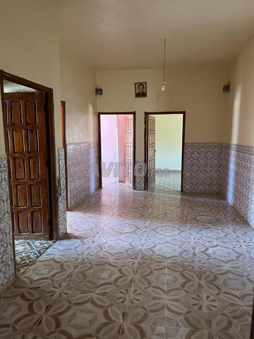 دار بالسطح للبيع - 2