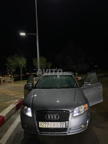 Audi A4 Diesel Automatique 2005 à Berkane - 2