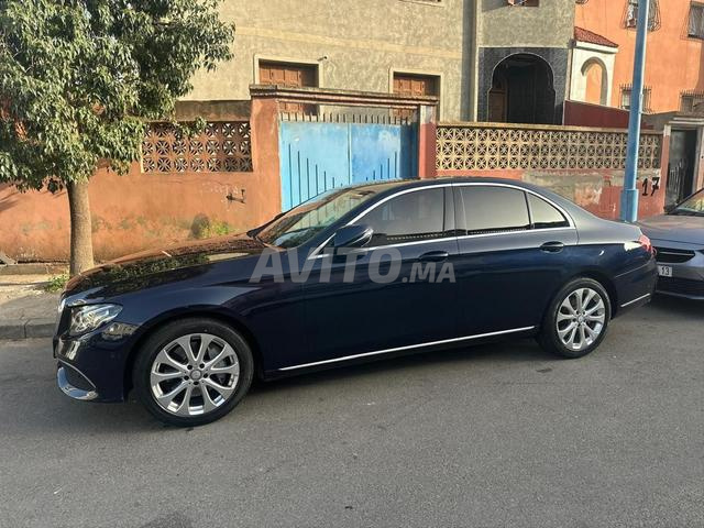 Mercedes E220 - 2