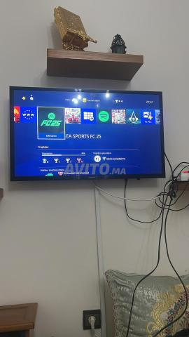 Ps4 slim jamais flashée plus FC25 - 2