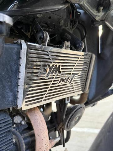 غطاء رادياتير SYM NHT 200 و 300