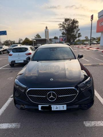 مرسيدس بنز الفئة E 300de حزمة AMG