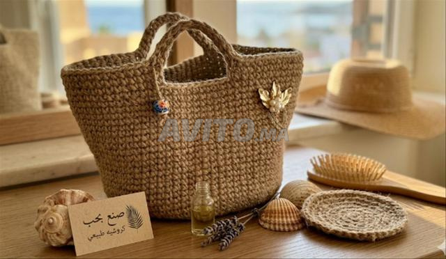 حقيبة كروشيه يدوية جيدة بلون أنيق للبيع