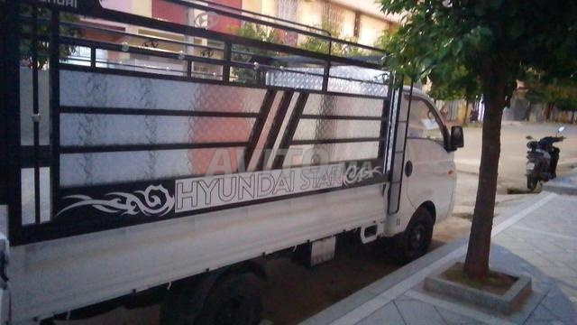 Je suis chauffeur d'une camionnette H100.