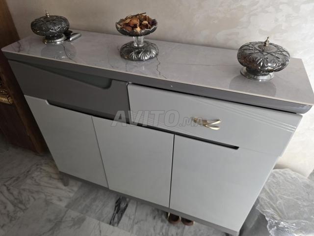 بوفيه بحالة جيدة جداً